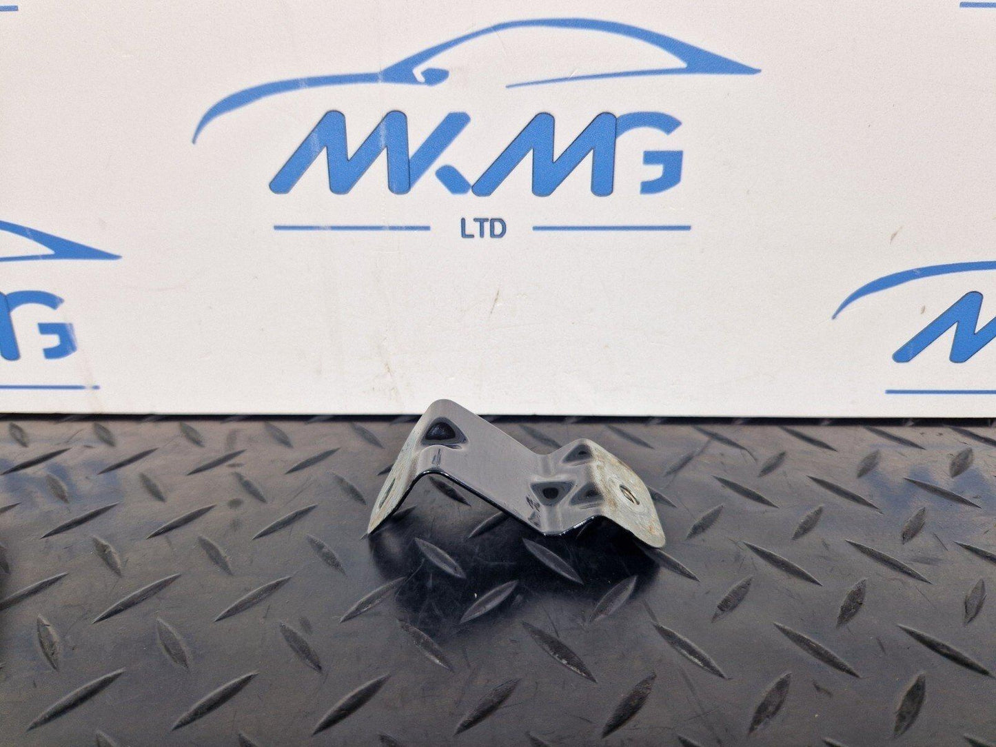 16-23 AUDI S5 COUPE GENUINE WING FENDER BRACKET FRONT 8W6821471