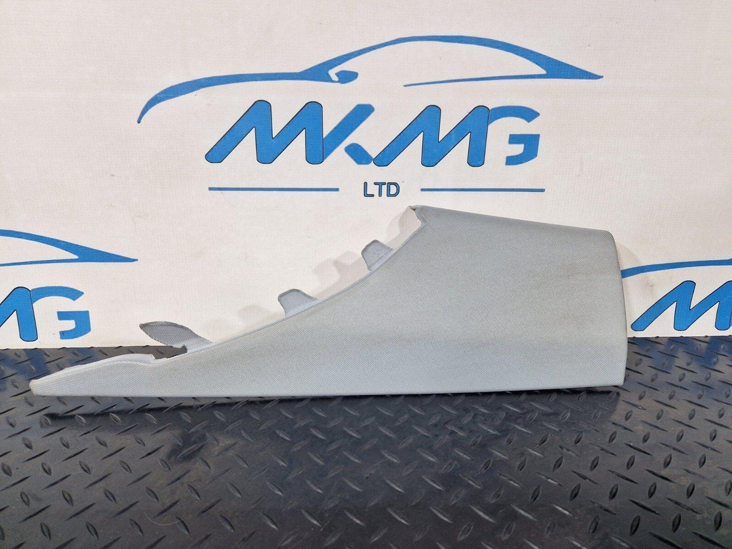 16-19 AUDI A4 B9 SALOON GENUINE REAR RIGHT O/S C-PILLAR TRIM COVER 8W5867246