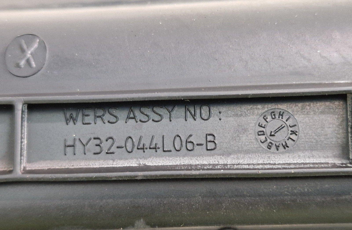 17-ON LAND ROVER DISCOVERY L462 CENTRE MAT CARPET HY32-044L06-B