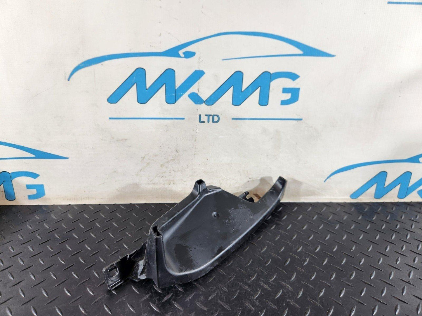 10-15 AUDI Q7 4L GENUINE WATER DEFLECTOR DUCT 4L2819979