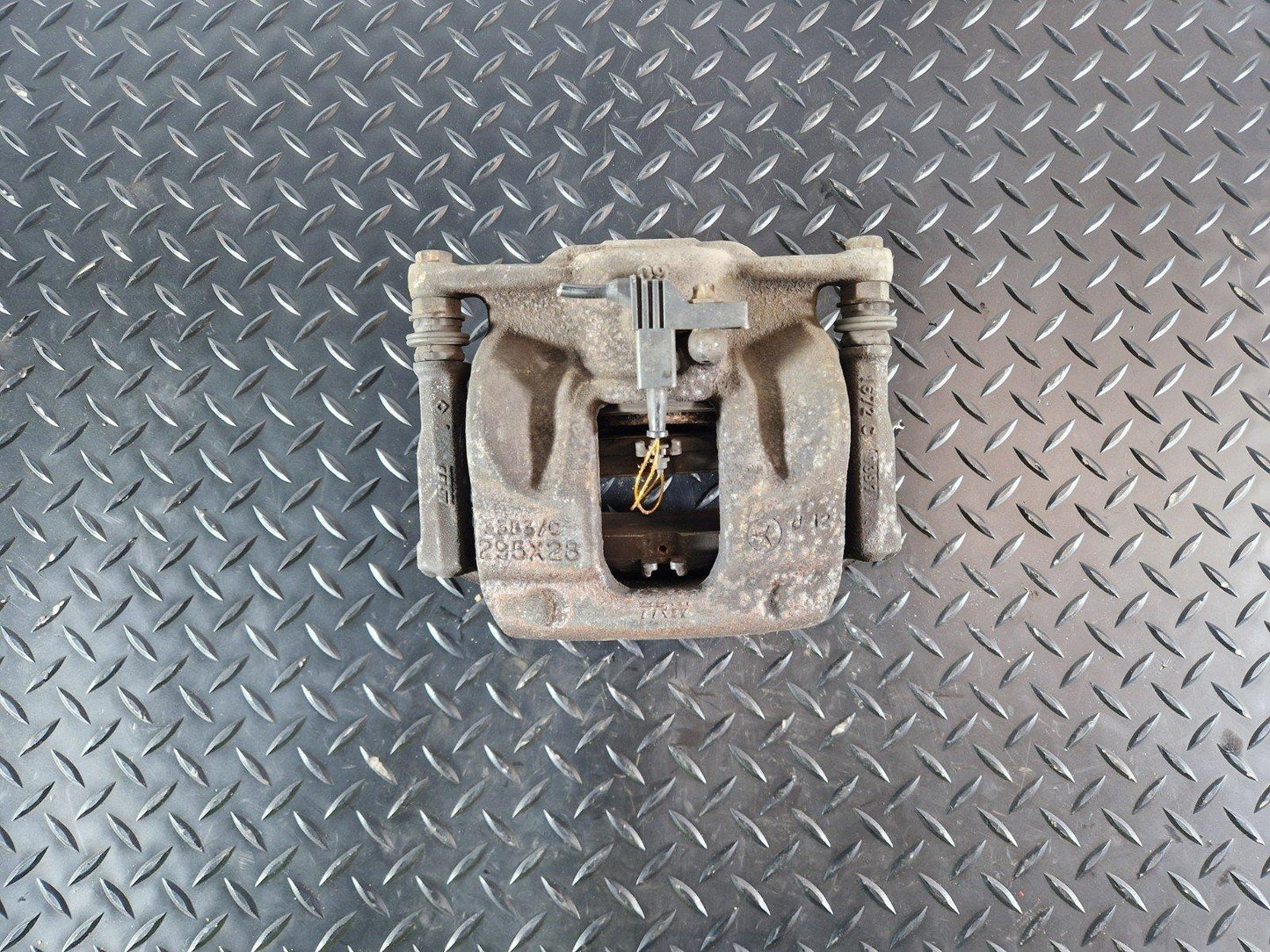 MERCEDES-BENZ A CLASS W176 GENUINE FRONT RIGHT DRIVER O/S BRAKE CALIPER