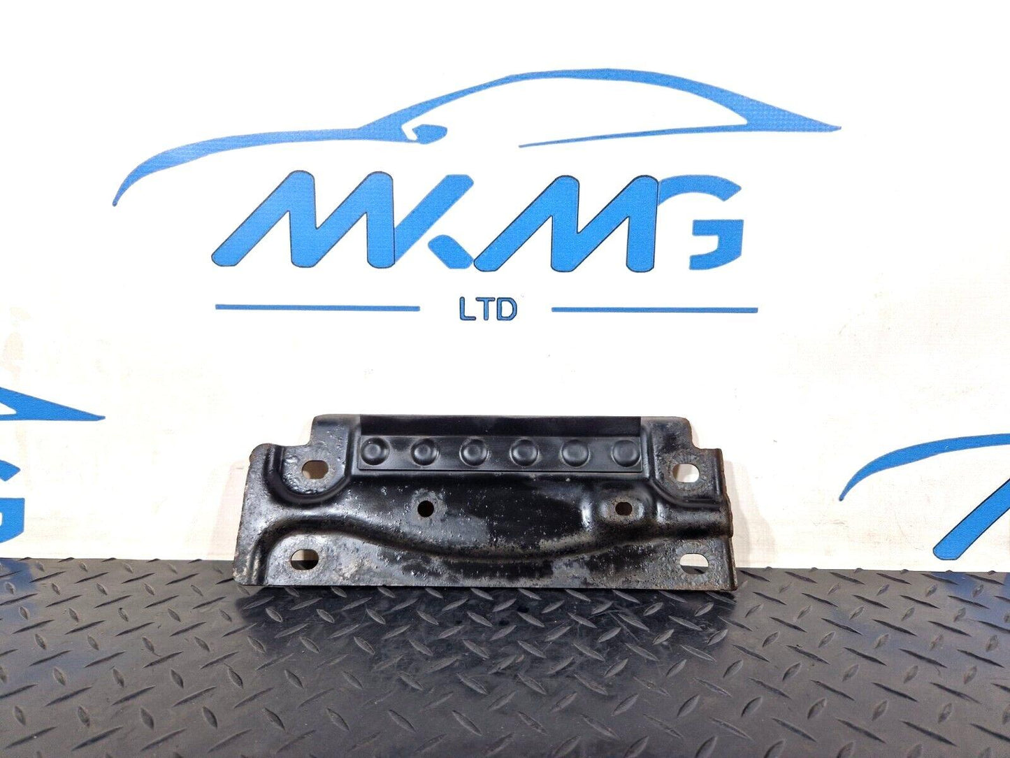 16-19 AUDI A4 B9 MUFFLER MOUNT BRACKET PLATE 8W0803183A