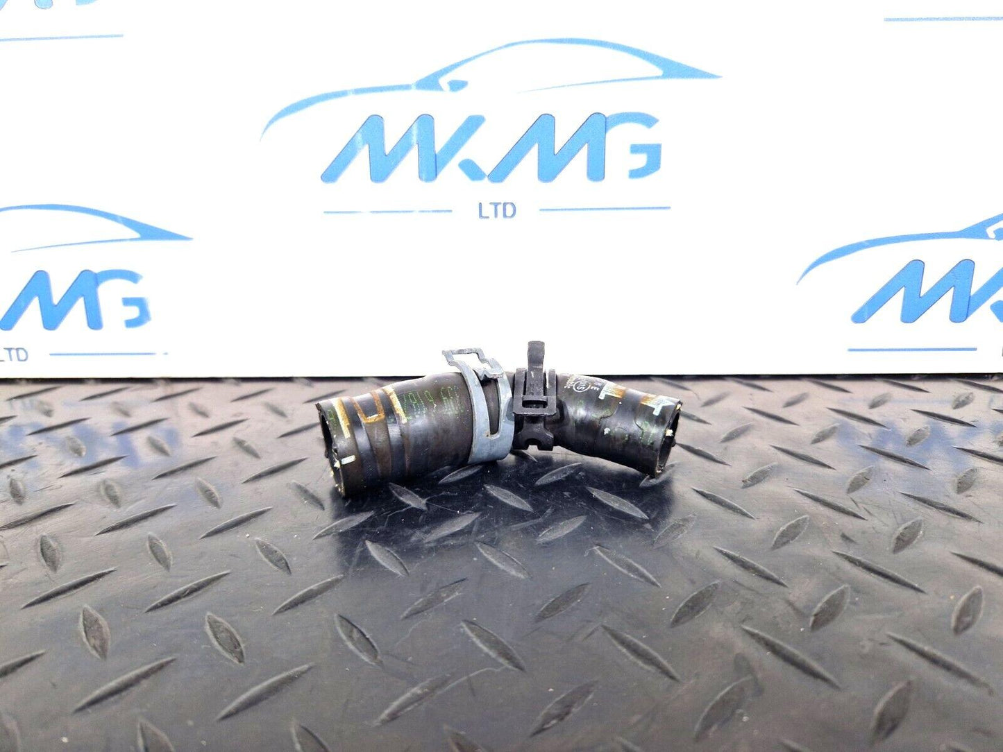 16-19 AUDI A4 AVANT B9 S-LINE OEM WATER COOLANT PIPE 8W0819376E