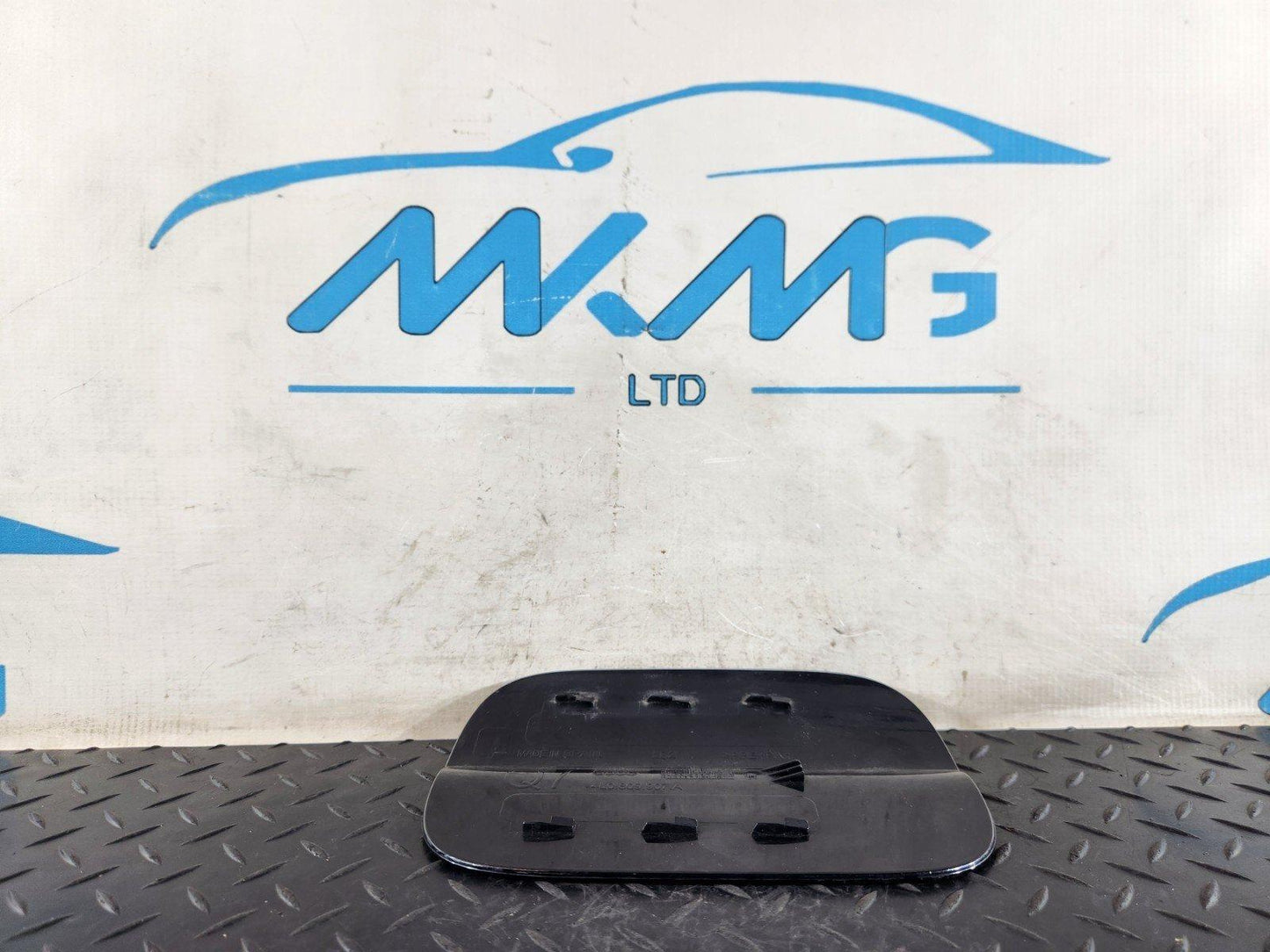 10-15 AUDI Q7 4L GENUINE FUEL TANK FILLER FLAP COVER LID DAMAGED 4L0809907A
