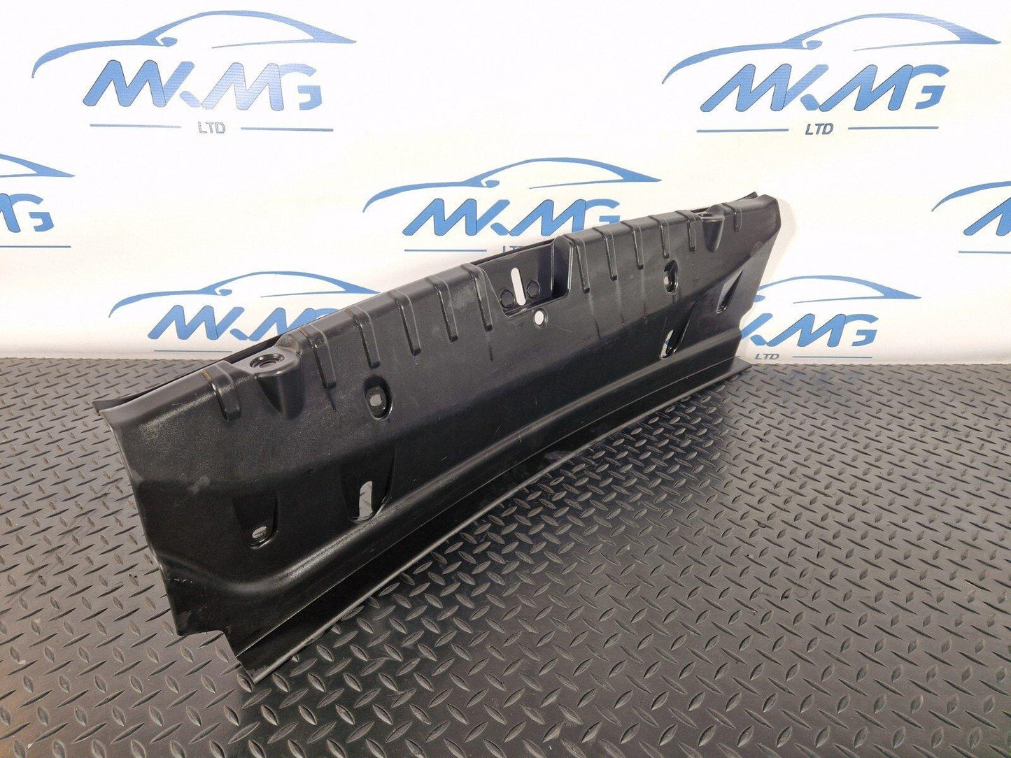 11-18 BMW 6 SERIES F06 BOOT TRUNK PANEL LOCK TRIM LOADING EDGE TRIM 7224793