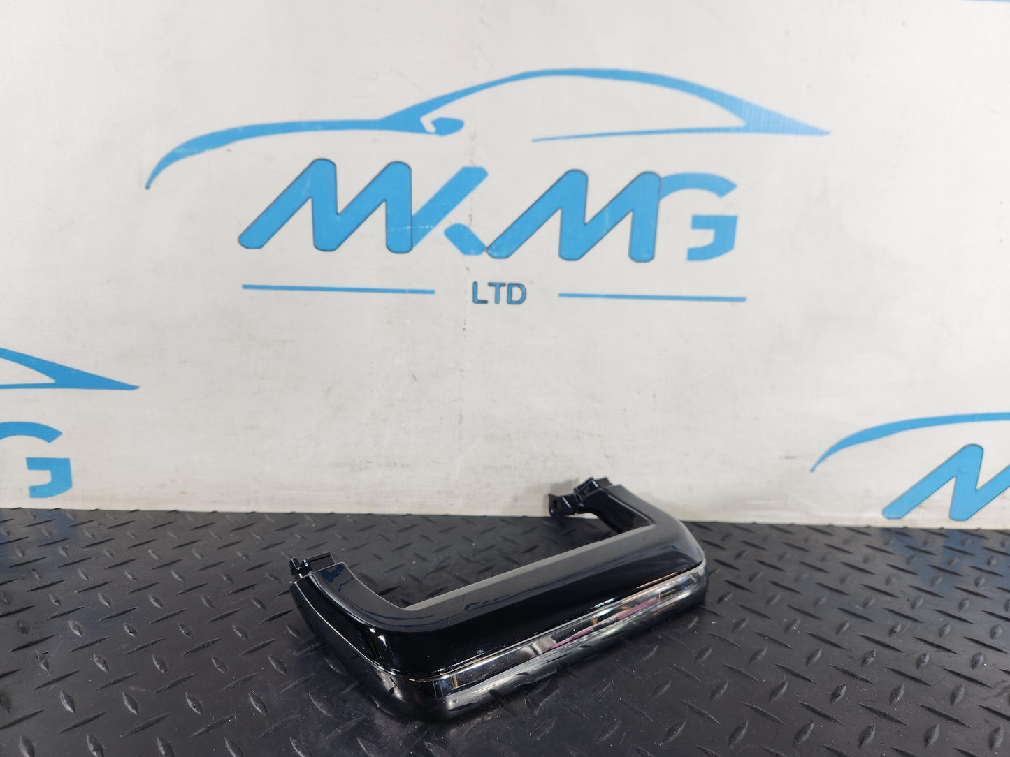 Land Rover Range Rover Evoque L551 SUV Centre Console Trim Damaged R8A2-04569-AF