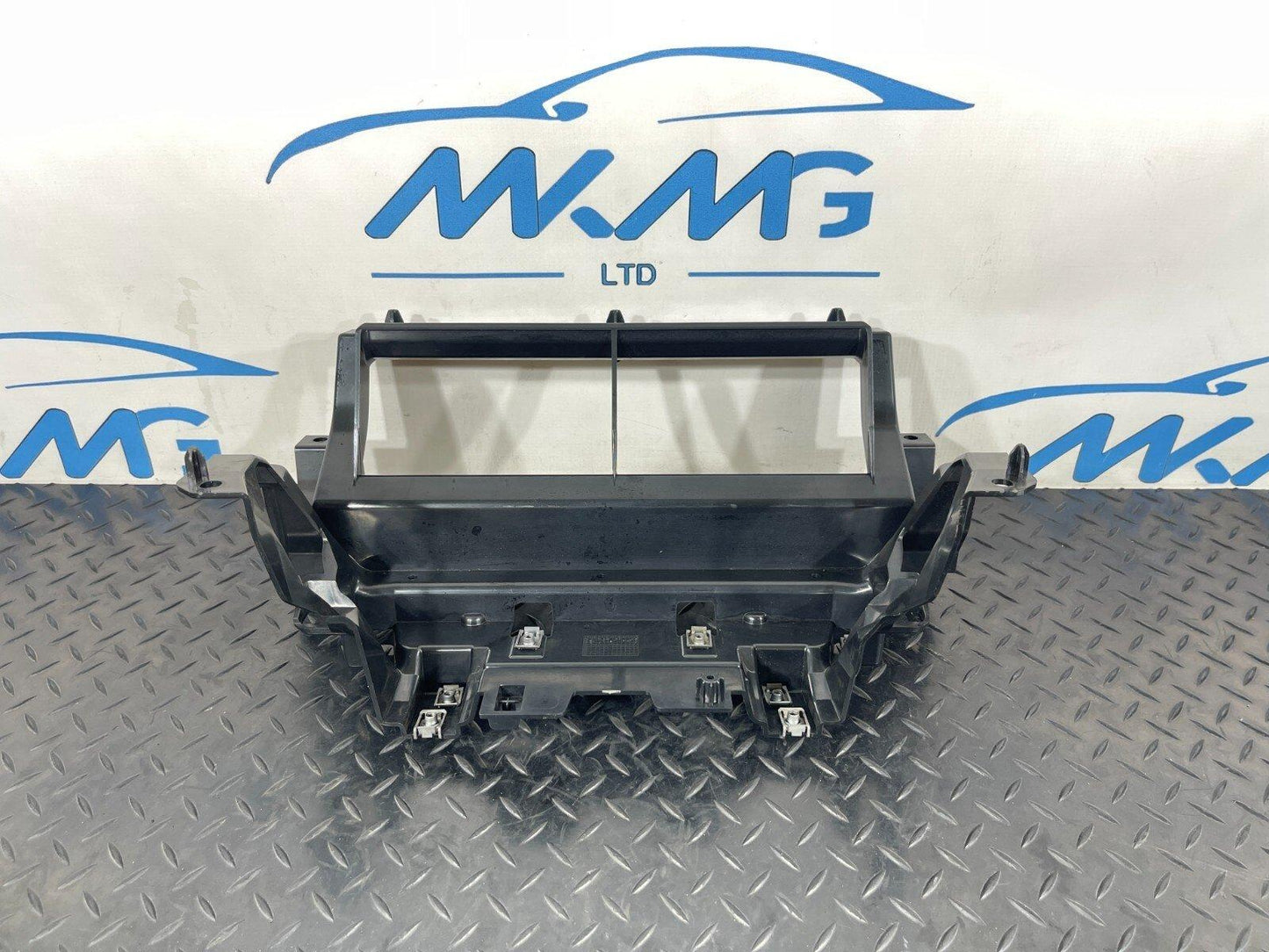 LAND ROVER DISCOVERY SPORT L550 2020 Dashboard Multimedia Display Bracket Trim