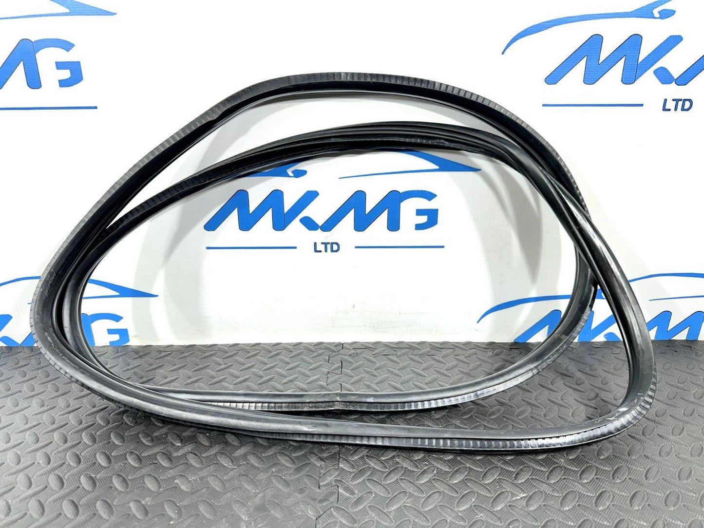 14-21 BMW 2 SERIES GRAN TOURER F46 GENUINE REAR OS/NS DOOR RUBBER SEAL 7316818