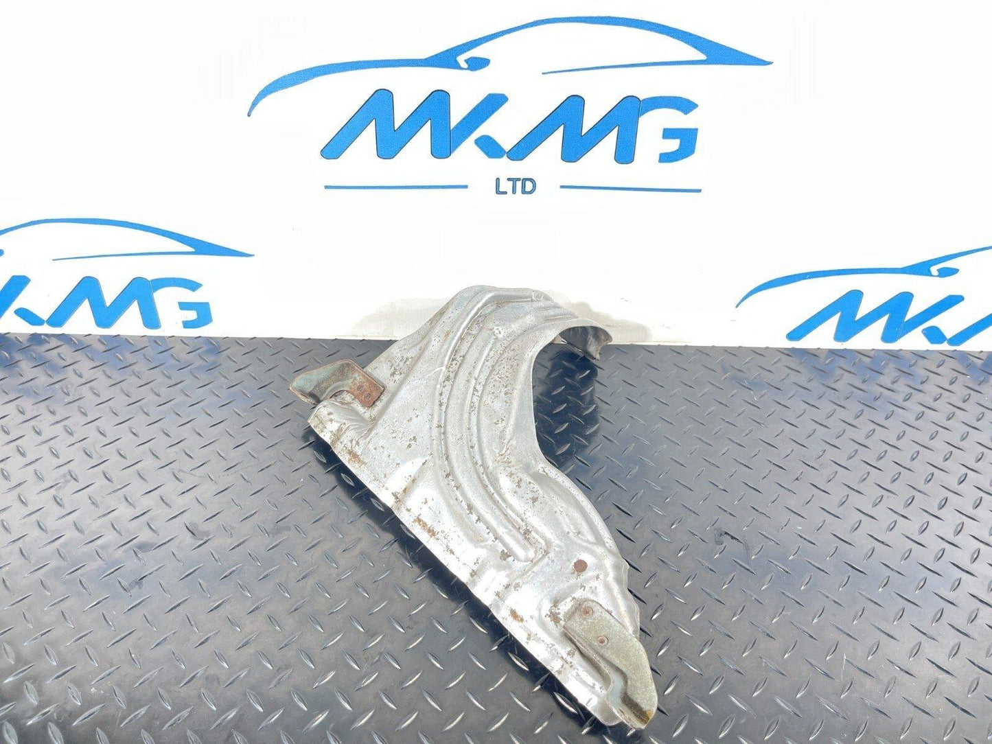 14-21 MERCEDES BENZ C350e W205 EXHAUST HEAT SHIELD COVER A2741421020
