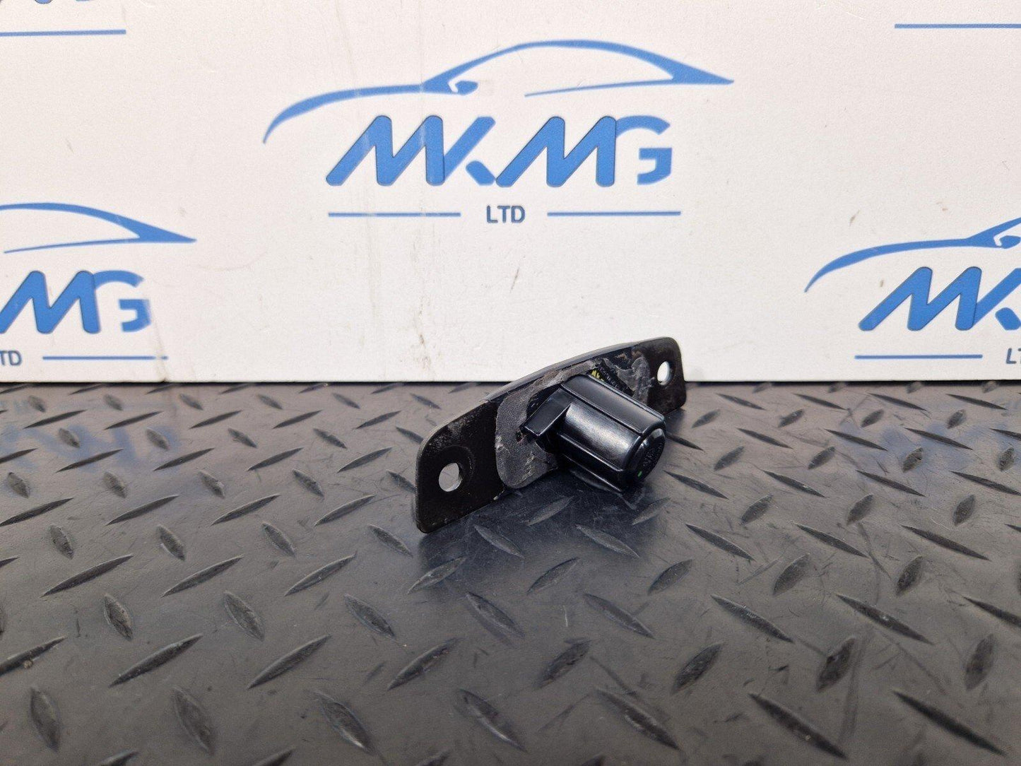 14-23 MERCEDES BENZ VITO W447 OEM WEDGE TYPE STOP PIN CATCH A6397660762