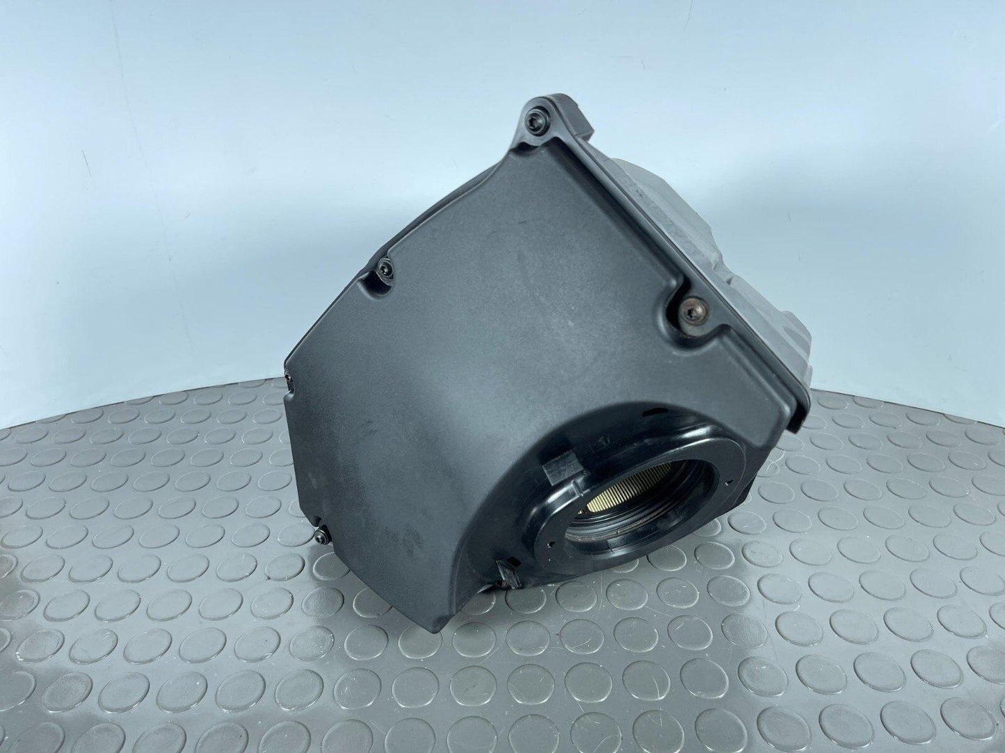 16-19 AUDI A4 B9 SALOON GENUINE 1.4 TFSI AIR FILTER BOX 8W0133835F