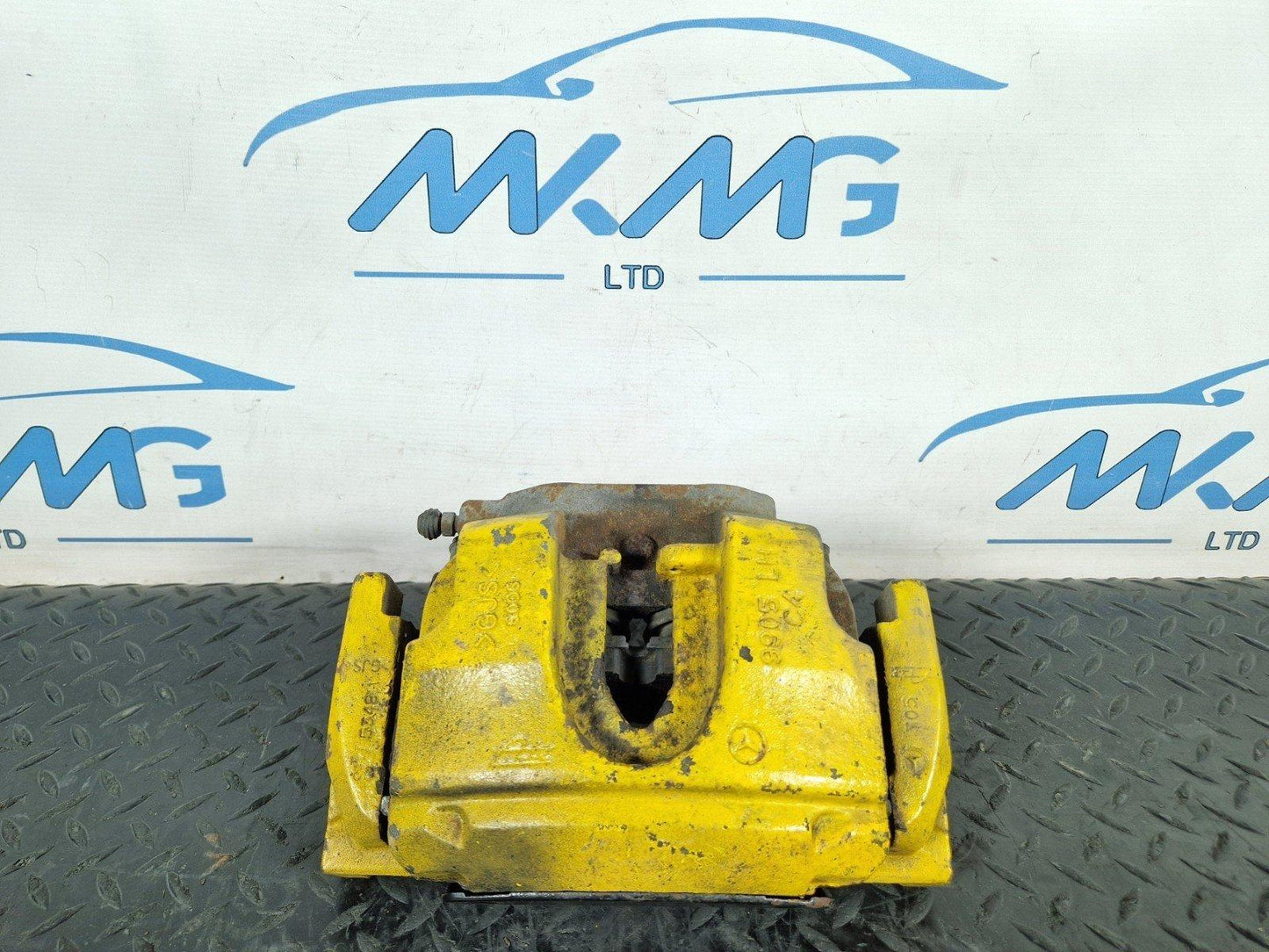 16-19 MERCEDES BENZ GLE W166 GENUINE FRONT RIGHT O/S BRAKE CALIPER