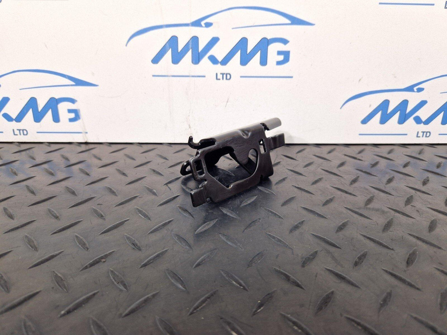 14-21 MERCEDES C220d W205 BOOT TRUNK RIGHT O/S LUGGAGE NET HOLDER A2058605800