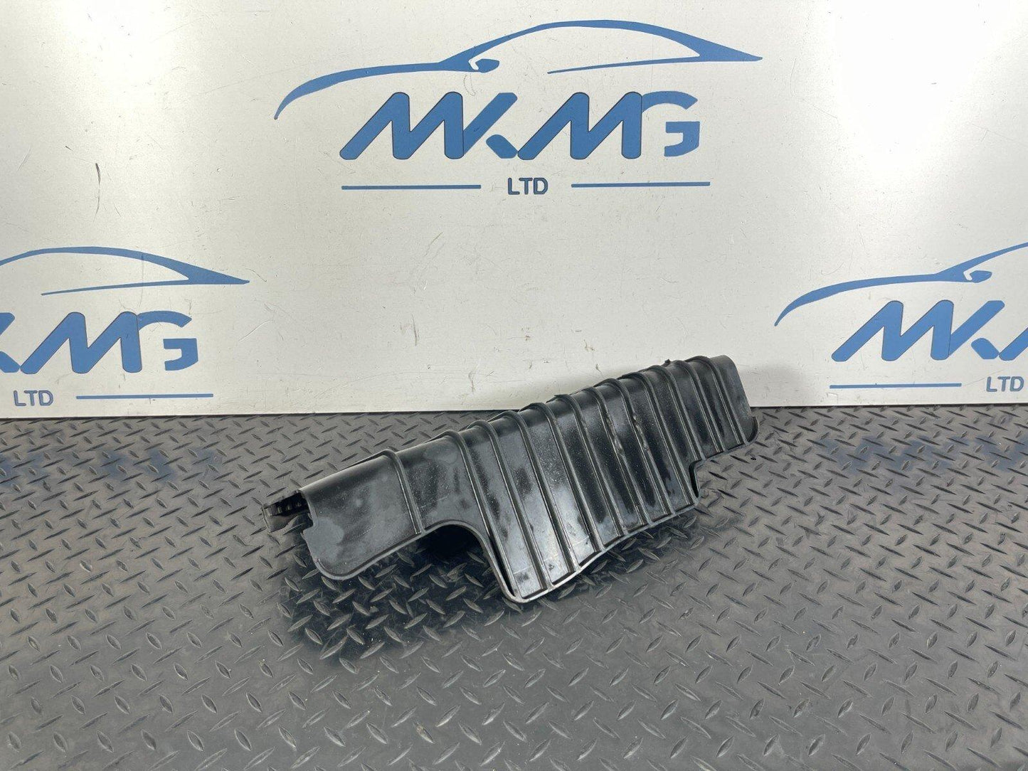 16-23 AUDI A5 F5 SPORTBACK S-LINE Rear Right Control Arm Cover 8W0505416E