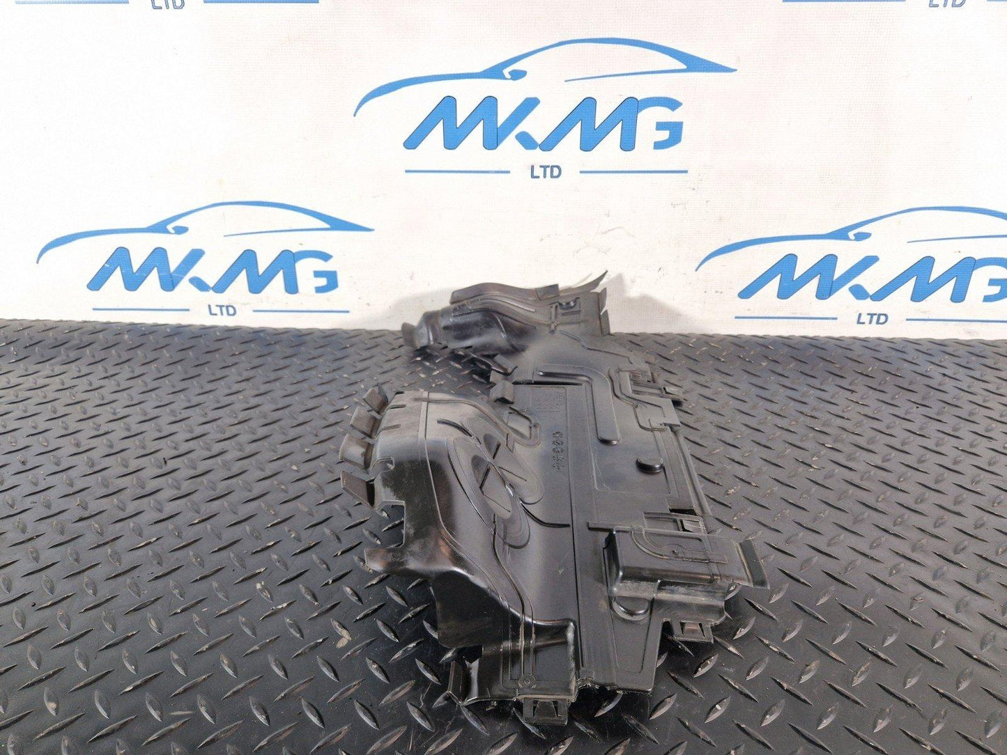 16-20 AUDI Q7 4M GENUINE INTERCOOLER AIR GUIDE DUCT CHANNEL 4M0121284CK
