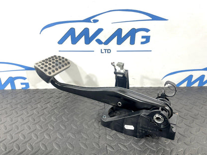 12-18 MERCEDES BENZ A CLA CLASS C117 W176 GENUINE BRAKE PEDAL A2462901401