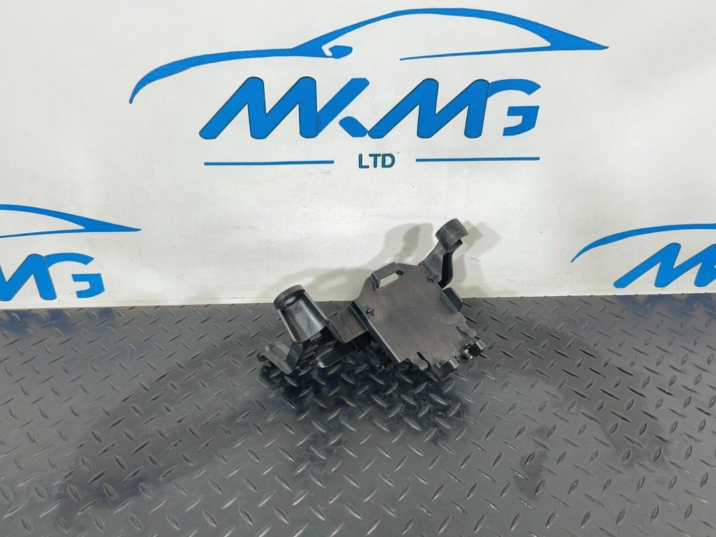 Mercedes-Benz A Class Under Body Bracket 2019-2023 W177 A2475452901