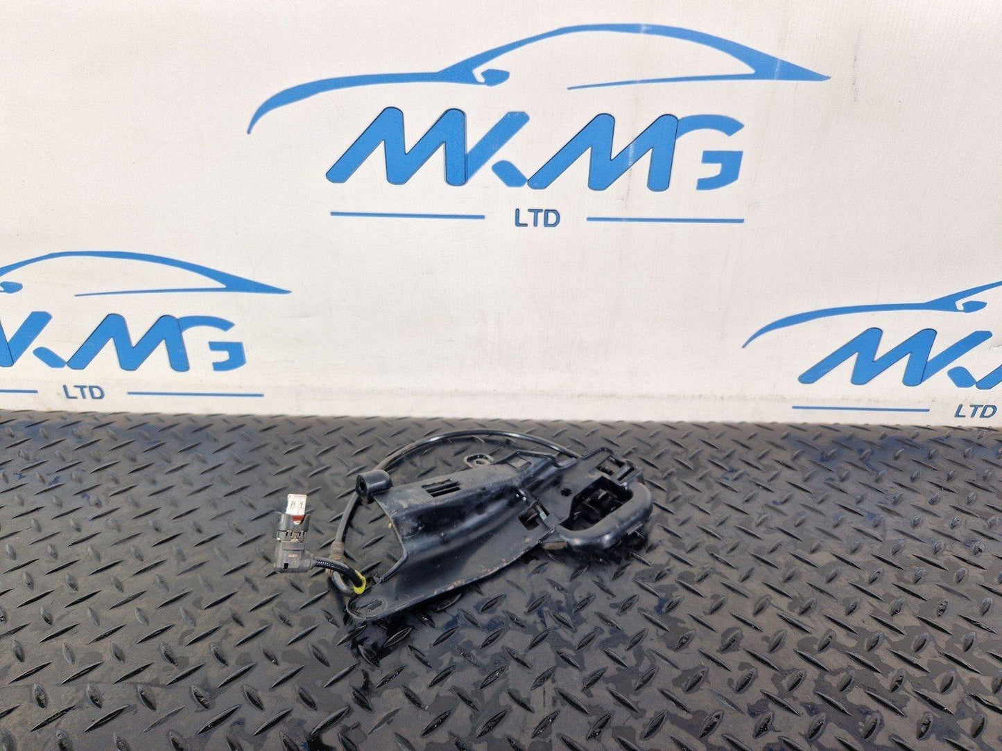 19-ON MERCEDES BENZ B CLASS W247 GENUINE FRONT LEFT ABS SPEED SENSOR A2475460300