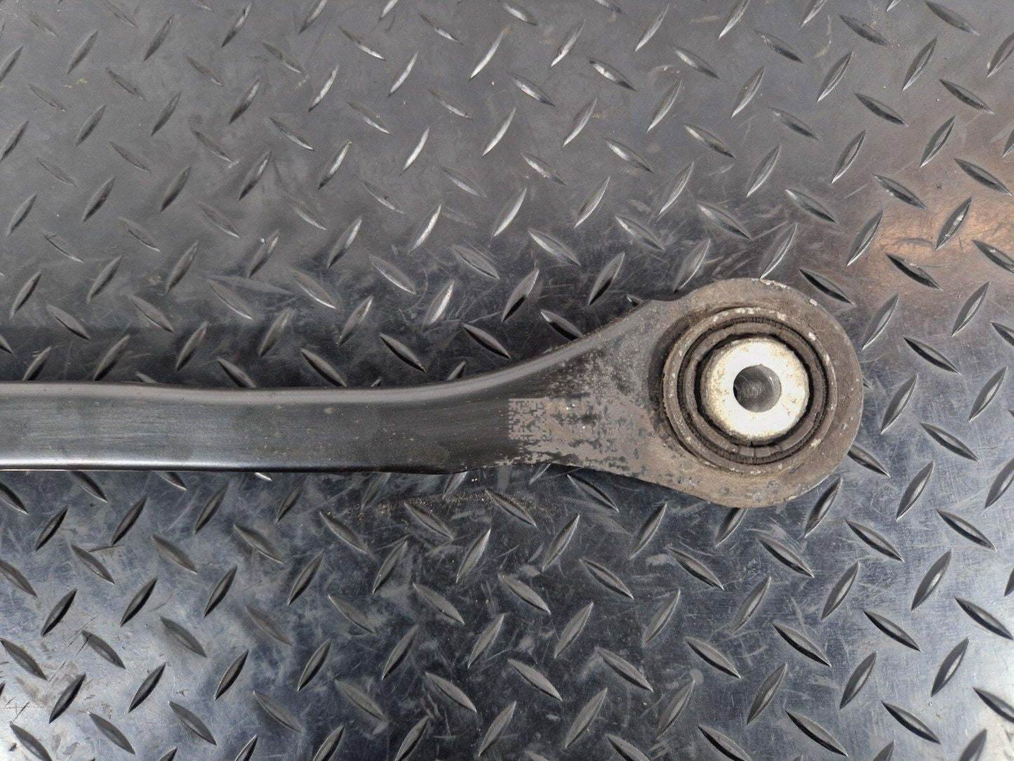 16-19 AUDI A4 B9 AVANT GENUINE REAR LEFT OR RIGHT SIDE CONTROL ARM 8W0501531D