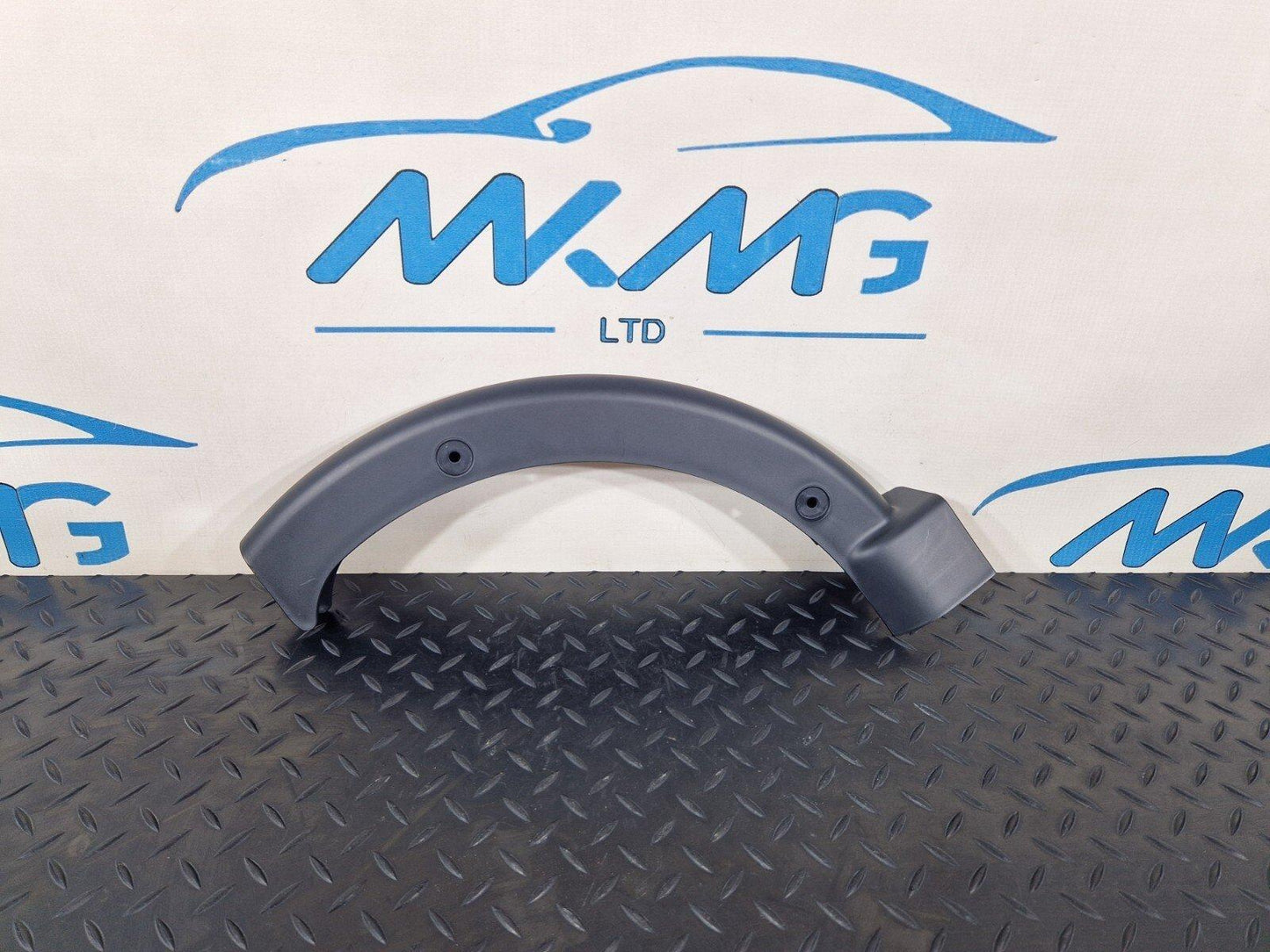 16-19 AUDI A4 B9 GENUINE BOOT LID RIGHT SIDE HINGE TRIM COVER 8W5971822