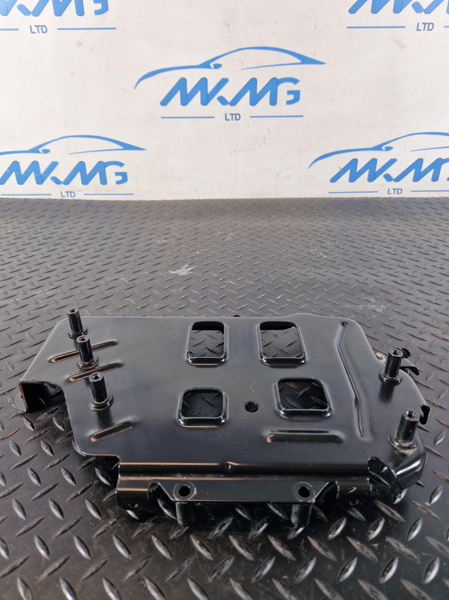 Land Rover Range Rover Evoque L551 BATTERY HOLDER TRAY K8D26K767BA