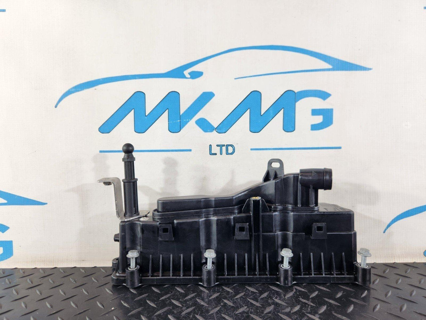 19-ON RANGE ROVER EVOQUE L551 2.0 DIESEL ROCKER COVER M4D36J014BF