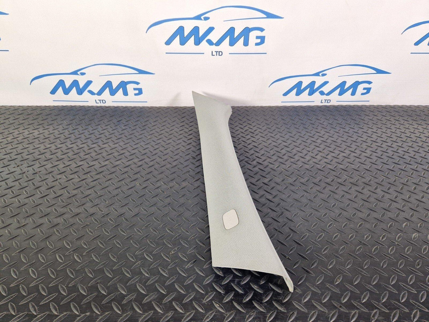 14-20 MERCEDES BENZ GLA 200 X156 FRONT PASSENGER SIDE A-PILLAR TRIM A1766901700