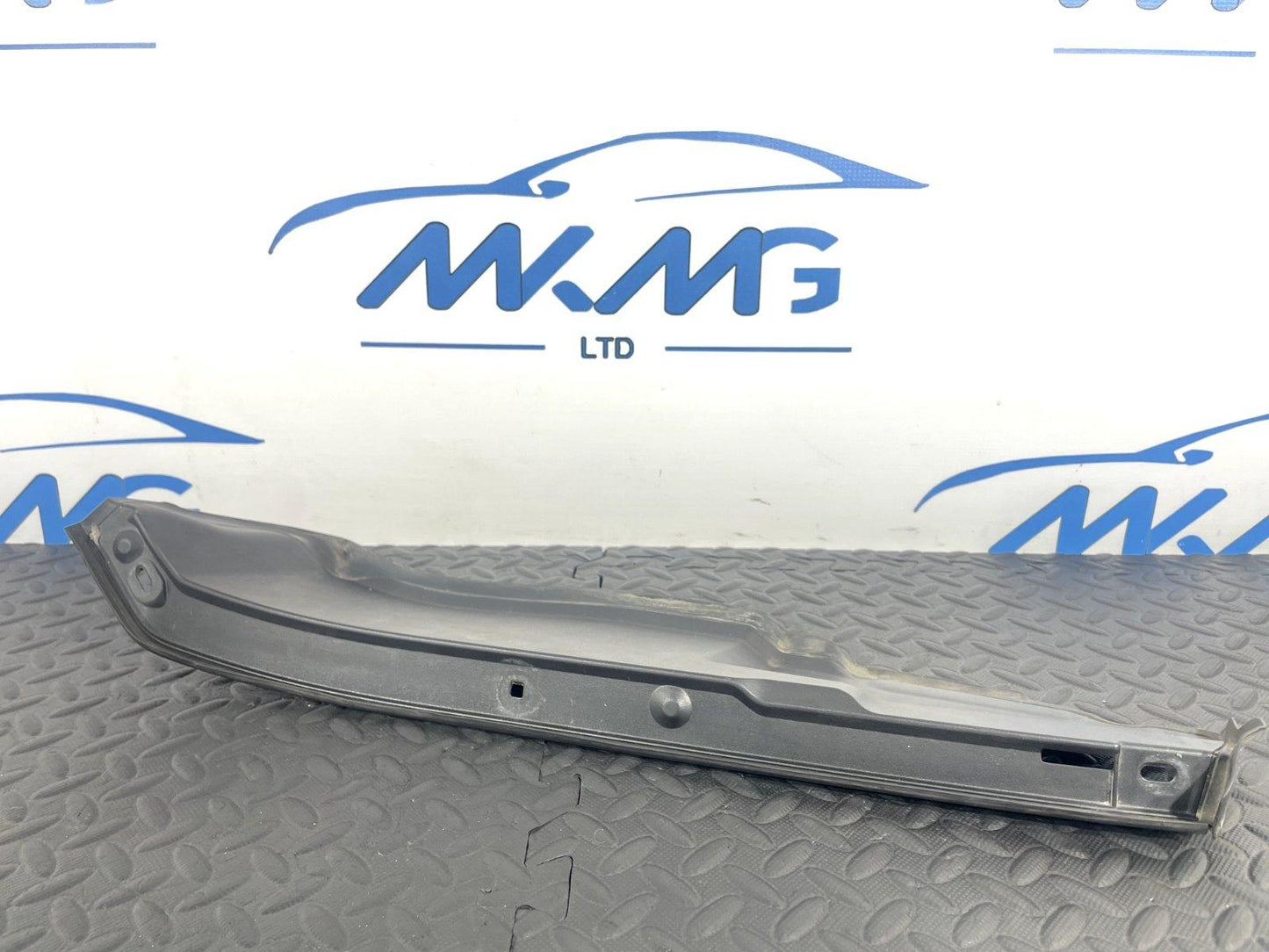 16-22 BMW X1 F48 GENUINE FRONT DRIVER SIDE ENGINE RUBBER SEAL 7329400