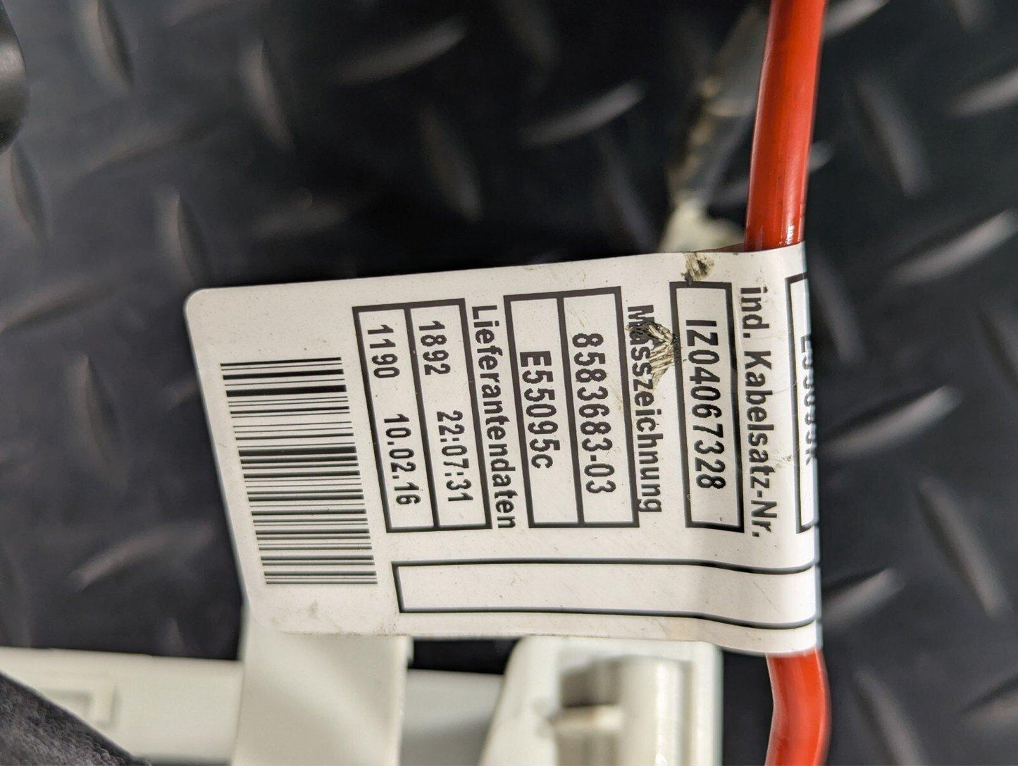 16-22 BMW X1 F48 GENUINE OEM ELECTRONIC DEVICE TOOL SUPPORT BOX & WIRING 8573956