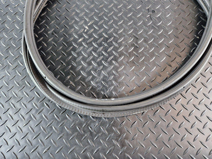 11-18 BMW 6 SERIES F13 GASKET SEAL RUBBER TAILGATE BOOTLID TRUNK 7228502
