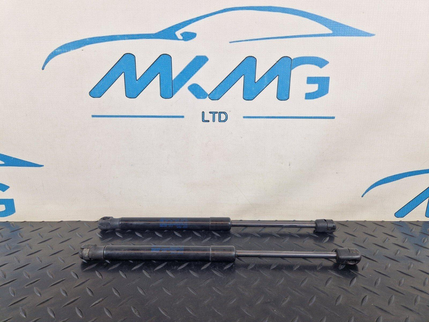 12-18 AUDI A6 C7 GENUINE OEM PAIR OF BONNET HOOD LIFT SUPPORT STRUTS 4G8823359A
