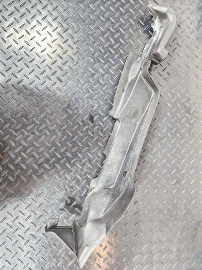 16-19 AUDI A4 B9 GENUINE RIGHT DRIVER SIDE WING PANEL SEAL 8W0821170