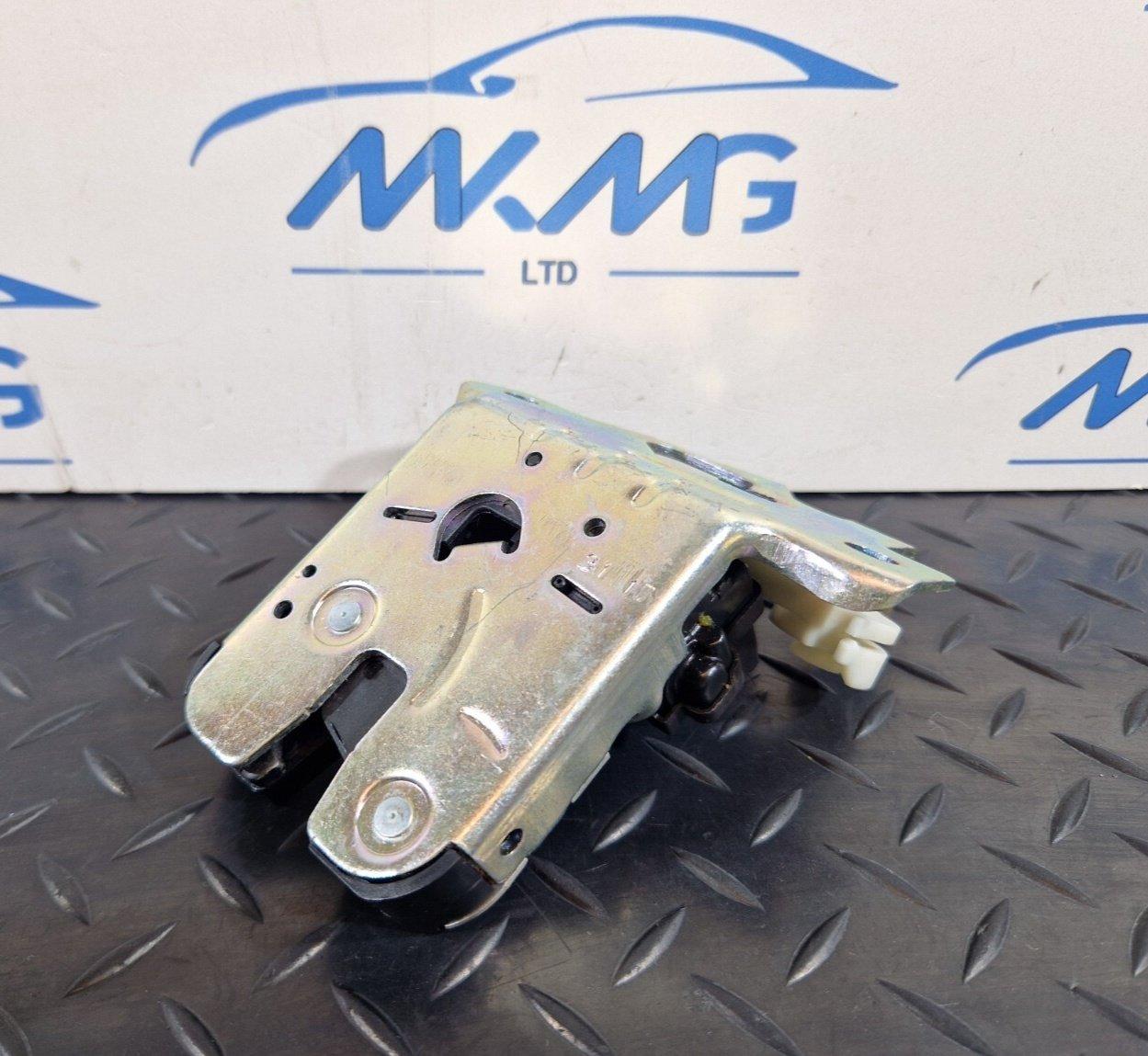16-19 AUDI A4 B9 GENUINE OEM REAR TAILGATE BOOT TRUNK LOCK MECHANISM 8W0827503