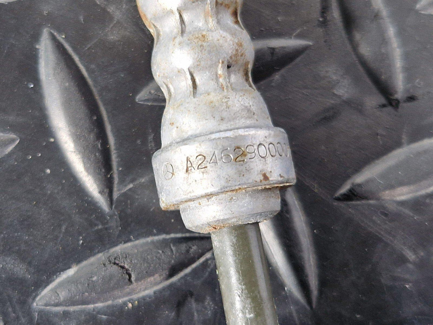 14-20 MERCEDES BENZ GLA 200 X156 OEM CLUTCH CABLE PIPE A2462900000