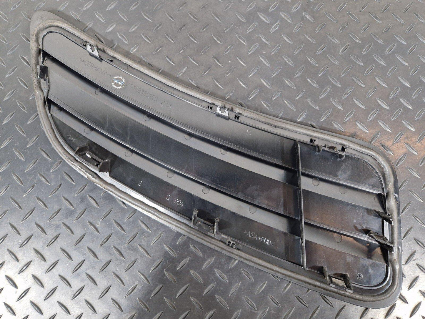 18-ON MERCEDES BENZ SPRINTER W907 EXTERIOR TRIM A9108360200