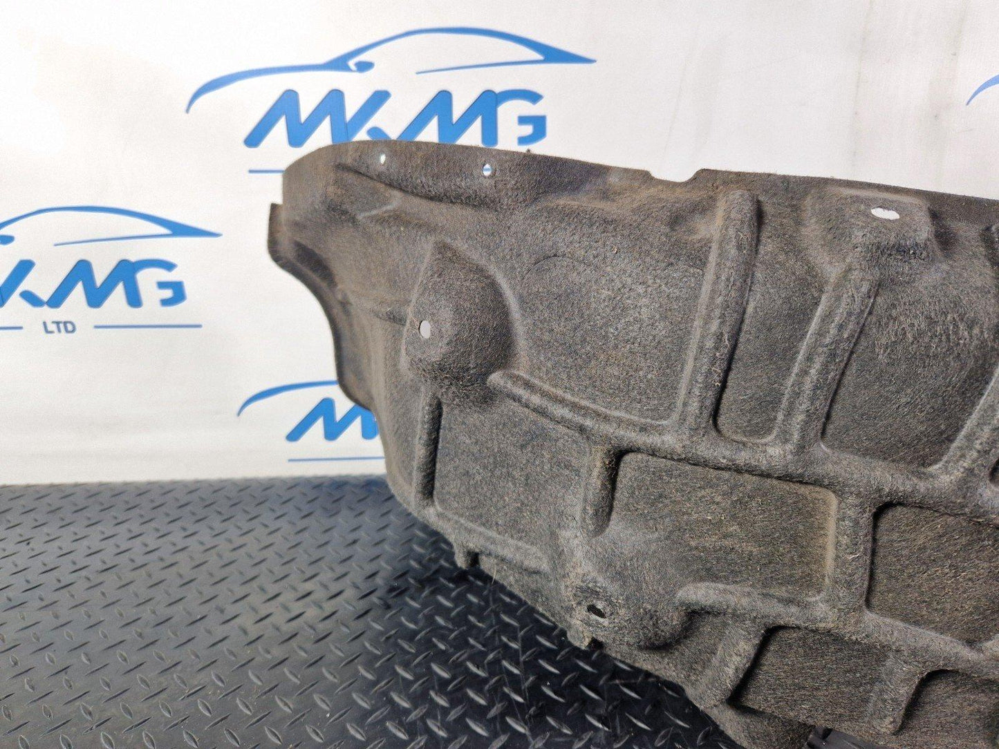 16-19 AUDI A4 B9 LEFT REAR WHEEL ARCH LINER COVER 8W0810171F