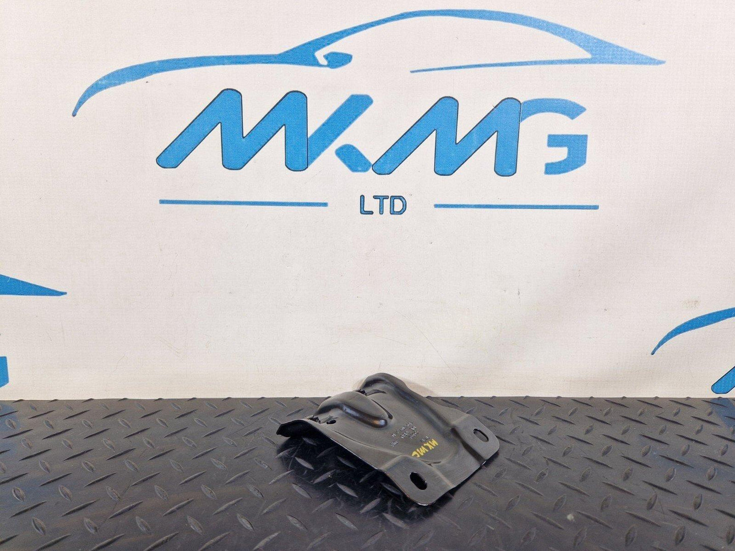 10-15 AUDI Q7 4L LEFT N/S ROOF PANEL CONNECTING PLATE BRACKET MOUNT 4L0810497D