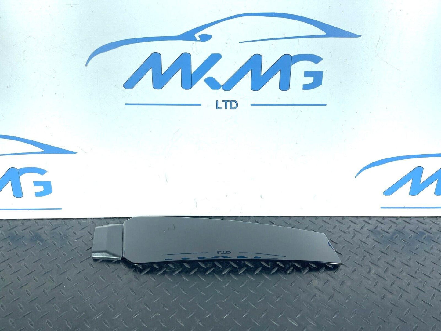 16-23 AUDI A5 F5 SPORTBACK S-LINE LEFT SIDE EXTERIOR B-PILLAR COVER 8W8853289