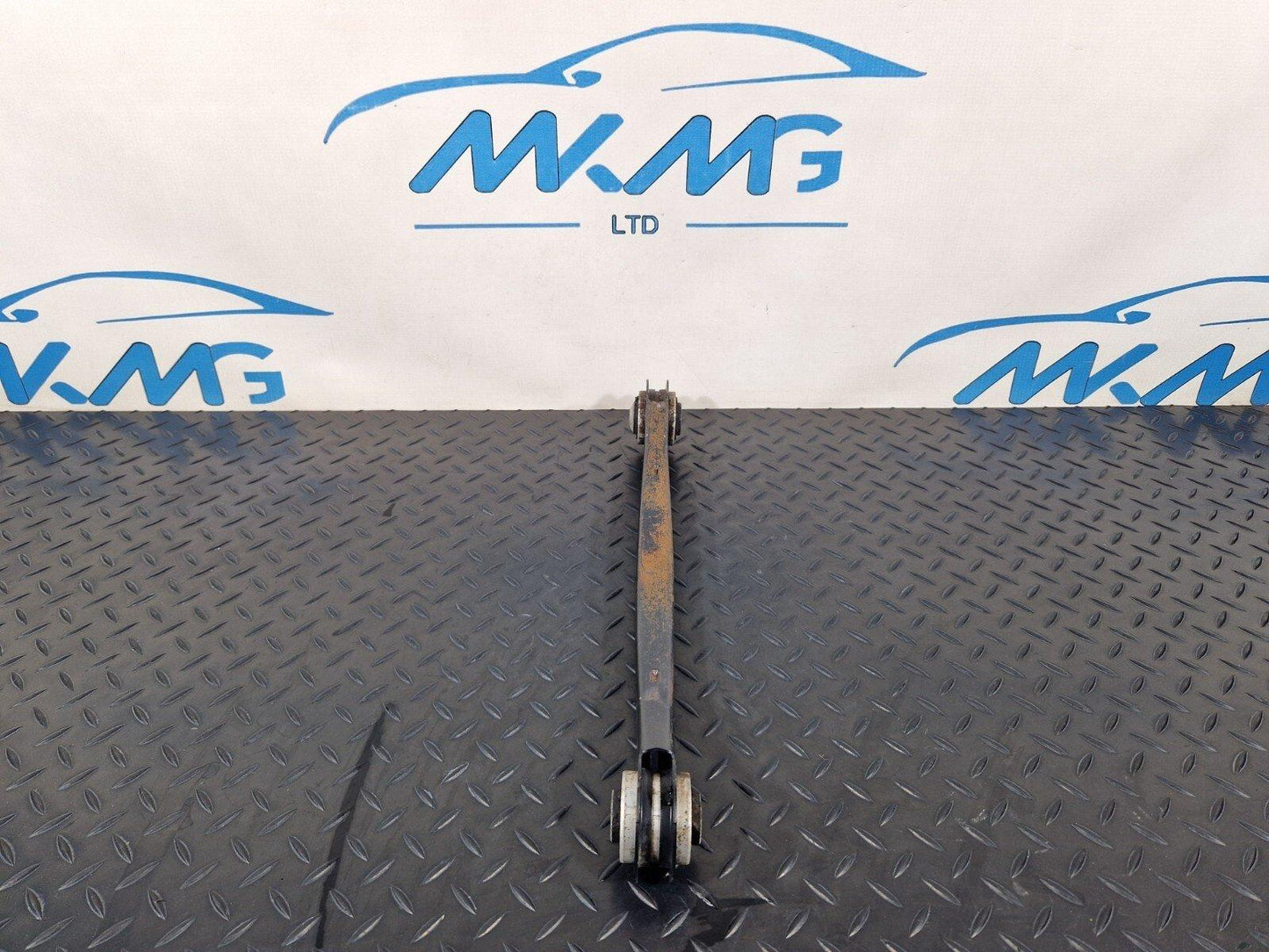 16-19 AUDI A4 B9 GENUINE OEM REAR LEFT N/S LOWER CONTROL ARM 4M0505291D