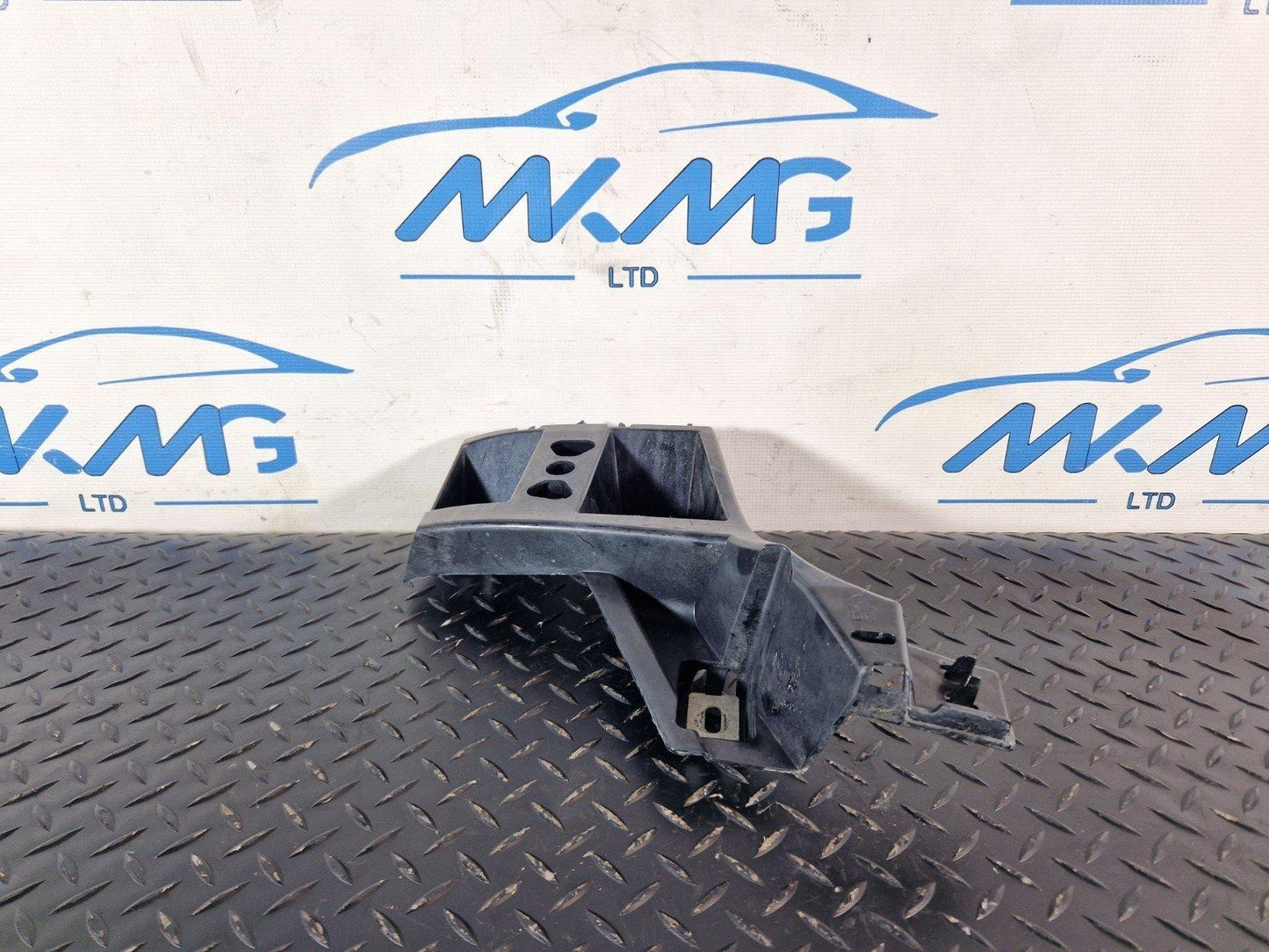 16-19 MERCEDES BENZ GLE W166 REAR LEFT BUMPER BRACKET MOUNT HOLDER A1668805703