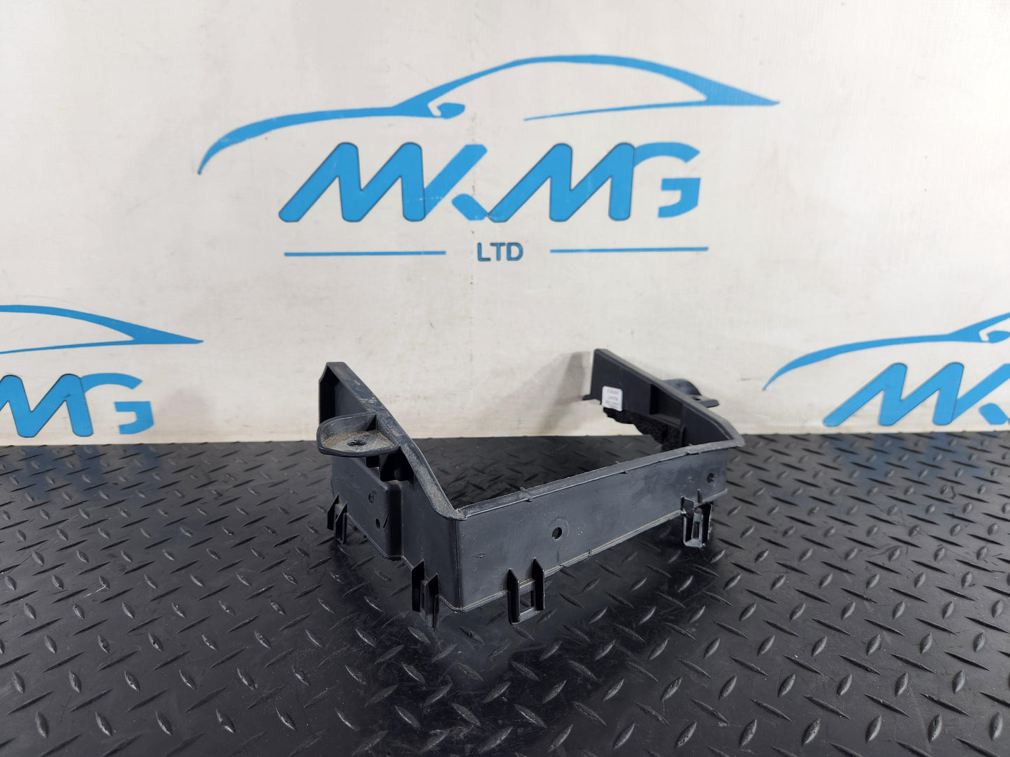 Land Rover Range Rover Evoque L551 Genuine Battery Tray Bracket K8D2-02214-AB