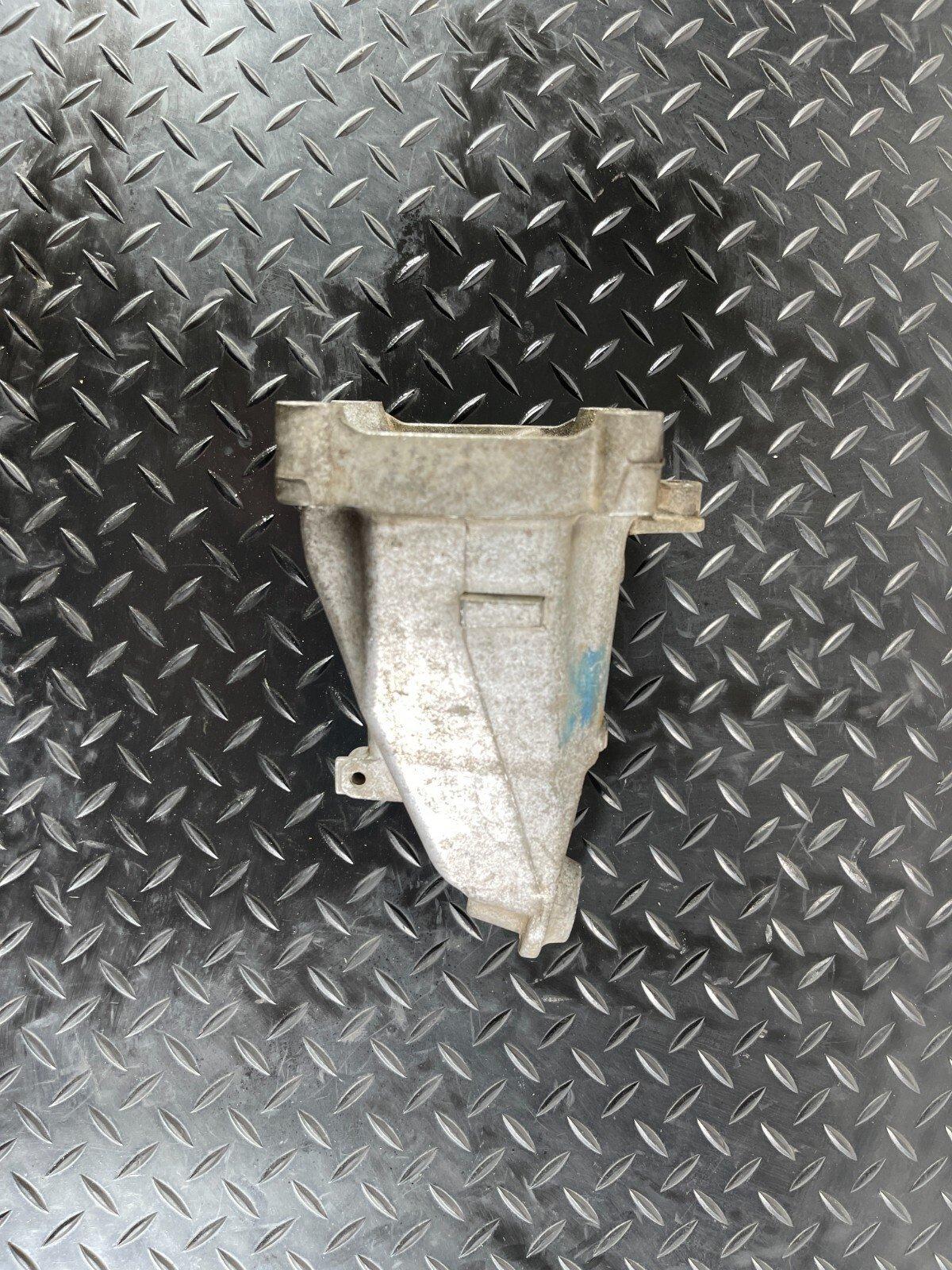 14-21 MERCEDES BENZ C350e W205 GENUINE ENGINE MOUNT RIGHT A2742234304
