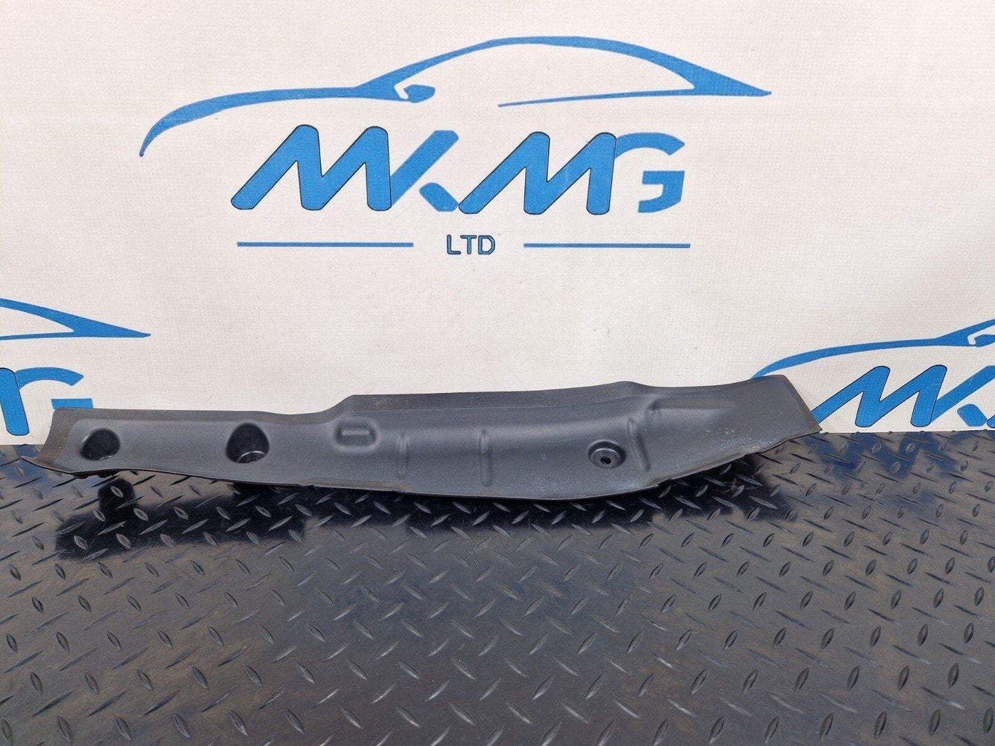 16-23 AUDI S5 COUPE FRONT RIGHT SIDE WING END PLATE 8W6821112