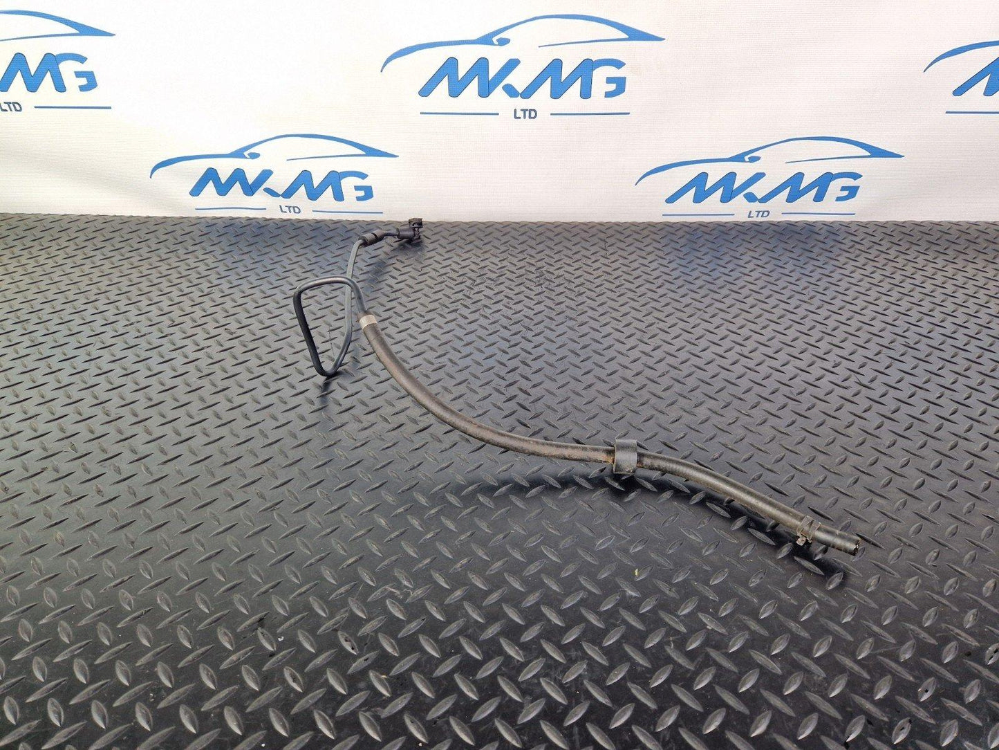 14-21 MERCEDES BENZ W205 GENUINE OEM WINDSHIELD WASHER HOSE PIPE A2058308004