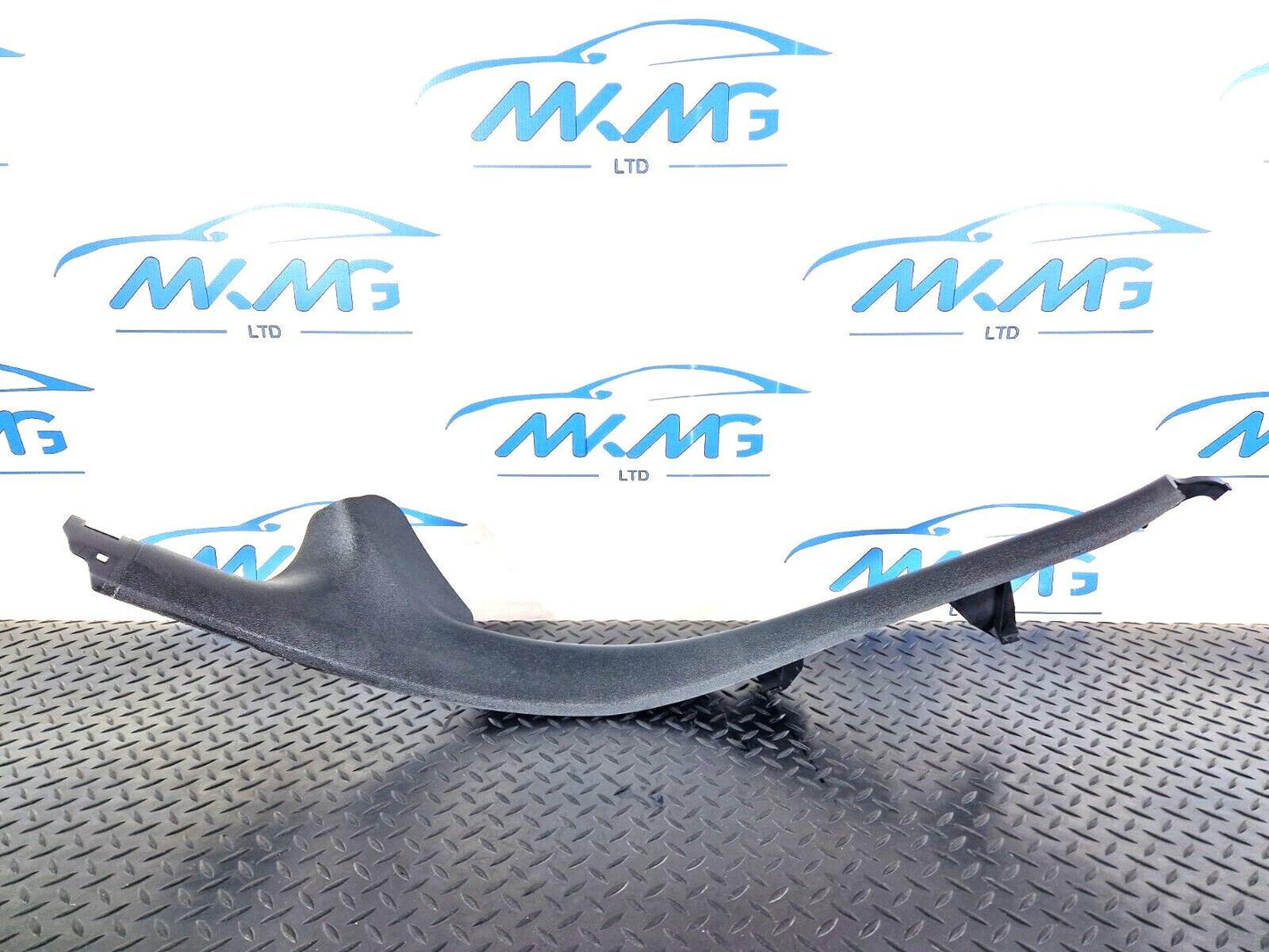 12-18 AUDI A6 C7 GENUINE REAR LEFT LOWER C PILLAR TRIM BLACK 4G0867767A