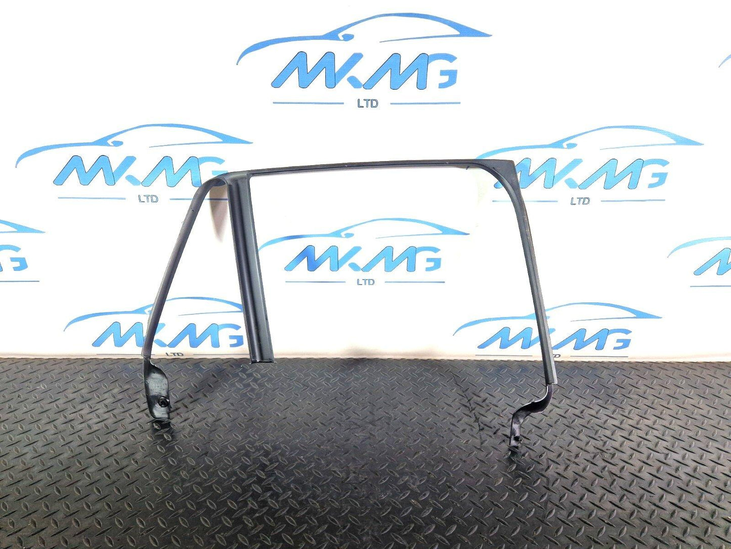 16-22 BMW X1 F48 GENUINE OEM COVER WINDOW FRAME DOOR REAR RIGHT O/S 7349672