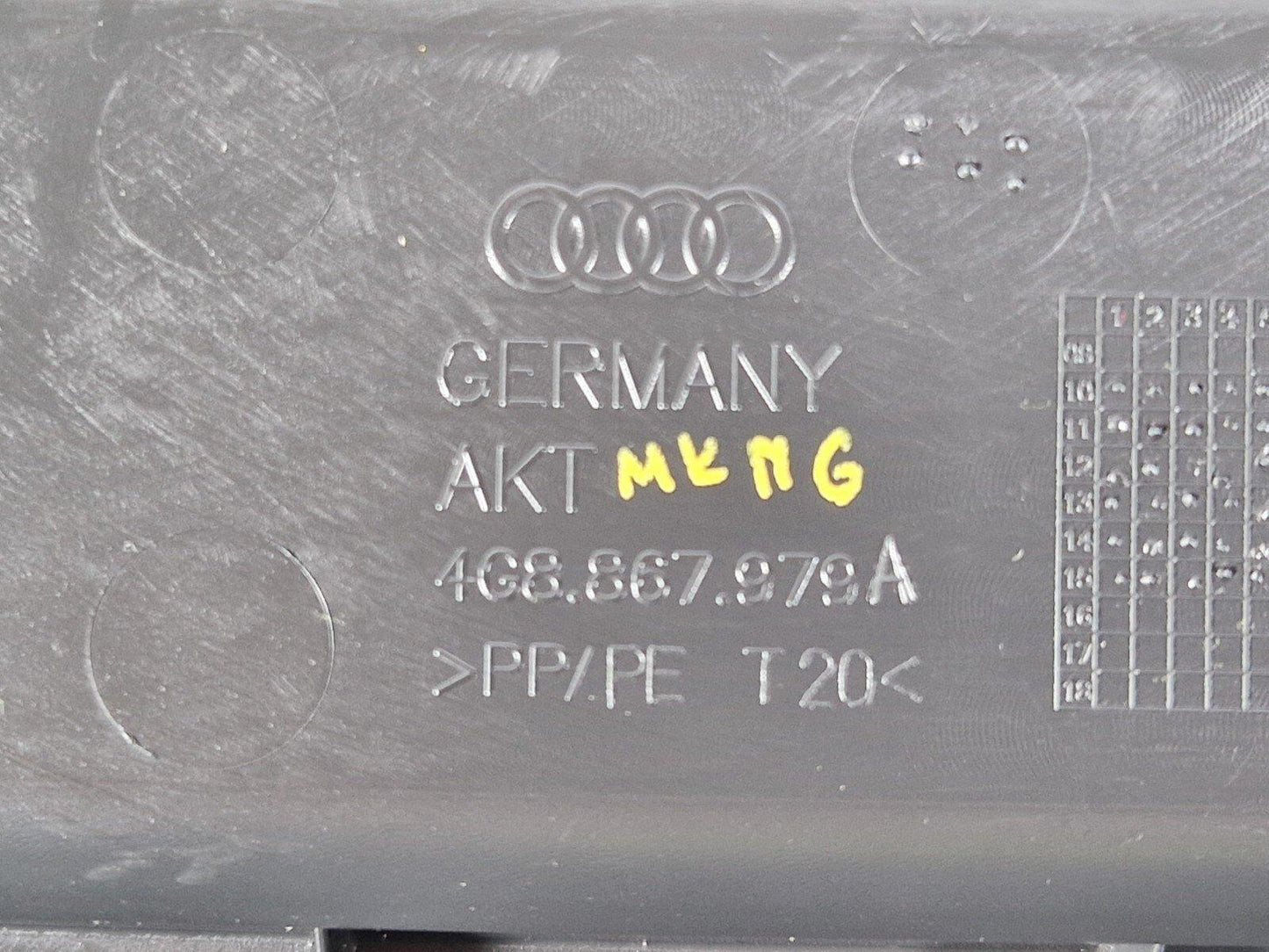 15-18 AUDI A7 4G GENUINE TAILGATE BOOT LID INTERIOR TRIM COVER 4G8867979A