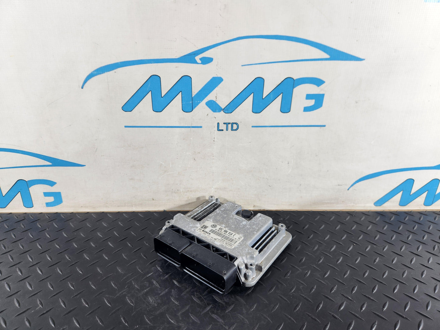 Volkswagen Golf MK6 5K Engine Control Unit ECU 03C906016E