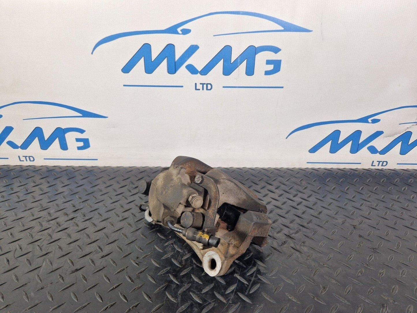 16-19 AUDI A4 B9 GENUINE PASSENGER SIDE FRONT BRAKE CALIPER 8W05BQ
