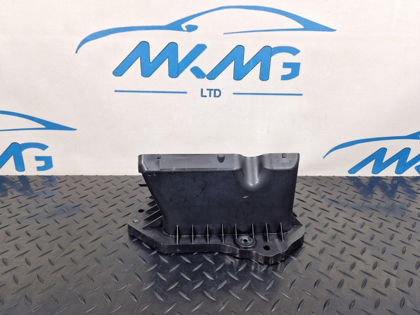 16-23 AUDI A5 F5 SPORTBACK S-LINE GENUINE FRONT AIR INTAKE DUCT VENT 8W2819904A